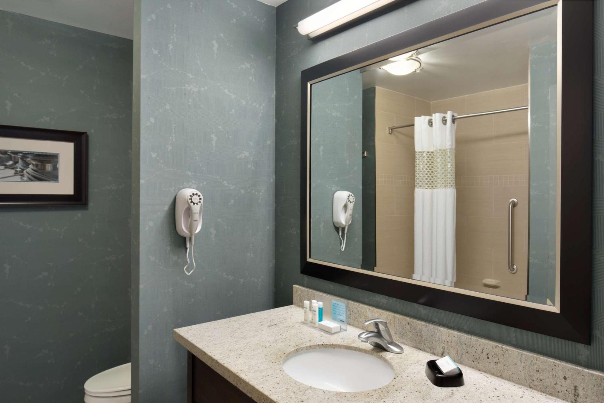 Hampton Inn & Suites Aberdeen/Apg South Еджуд Екстериор снимка