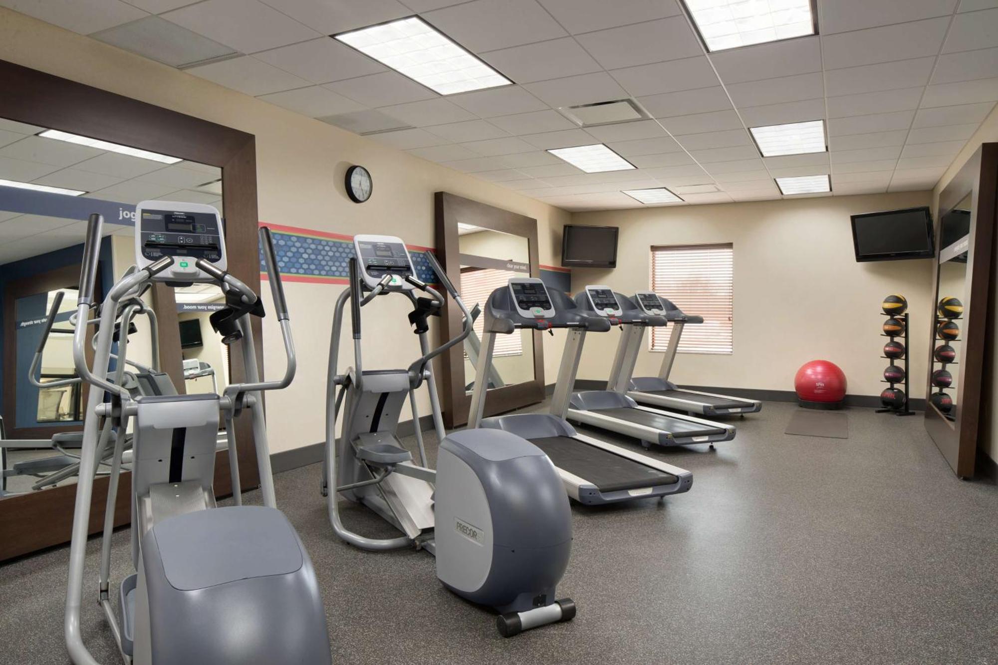 Hampton Inn & Suites Aberdeen/Apg South Еджуд Екстериор снимка